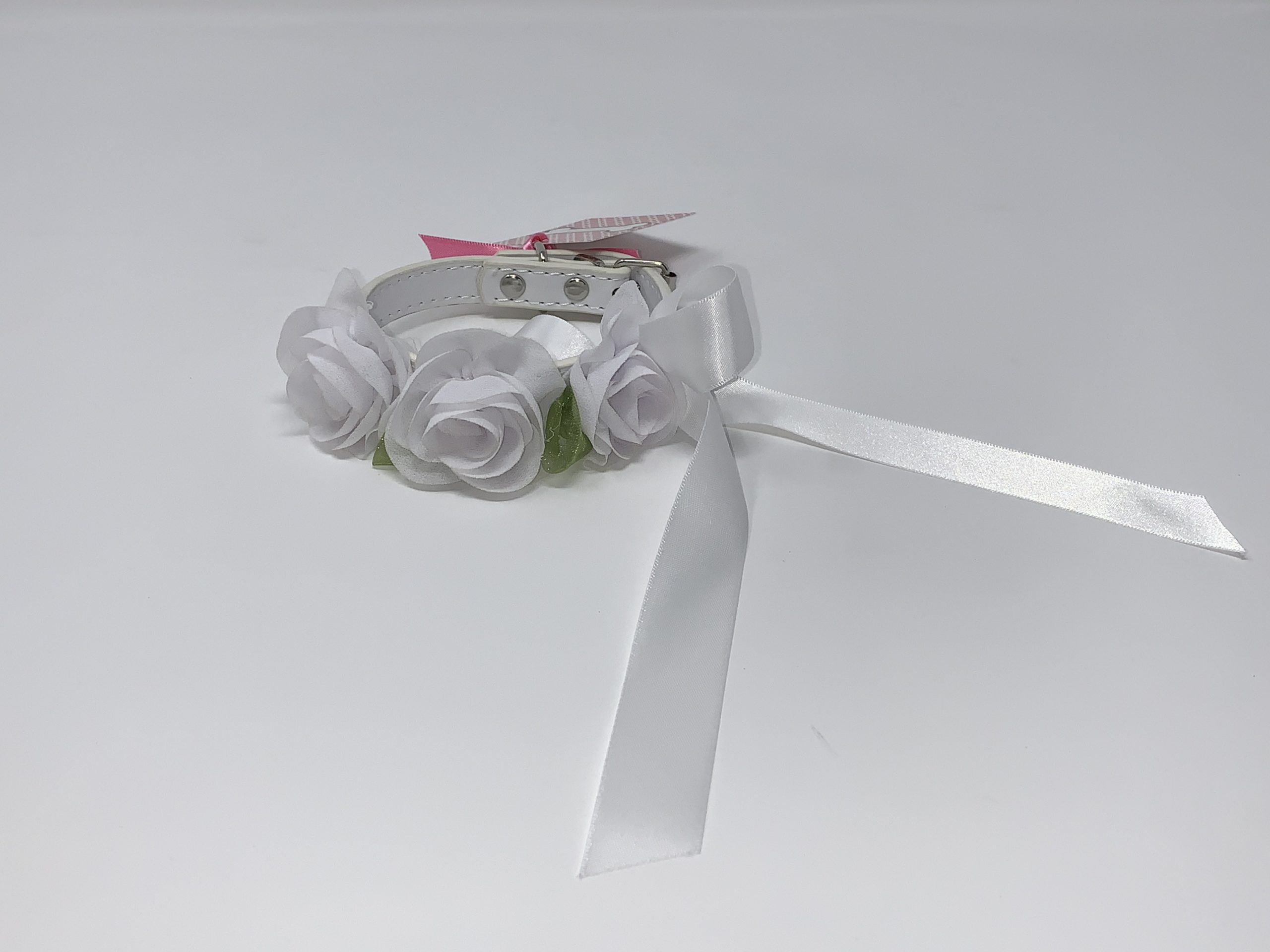 White Dog Collar with White Flowers image 0