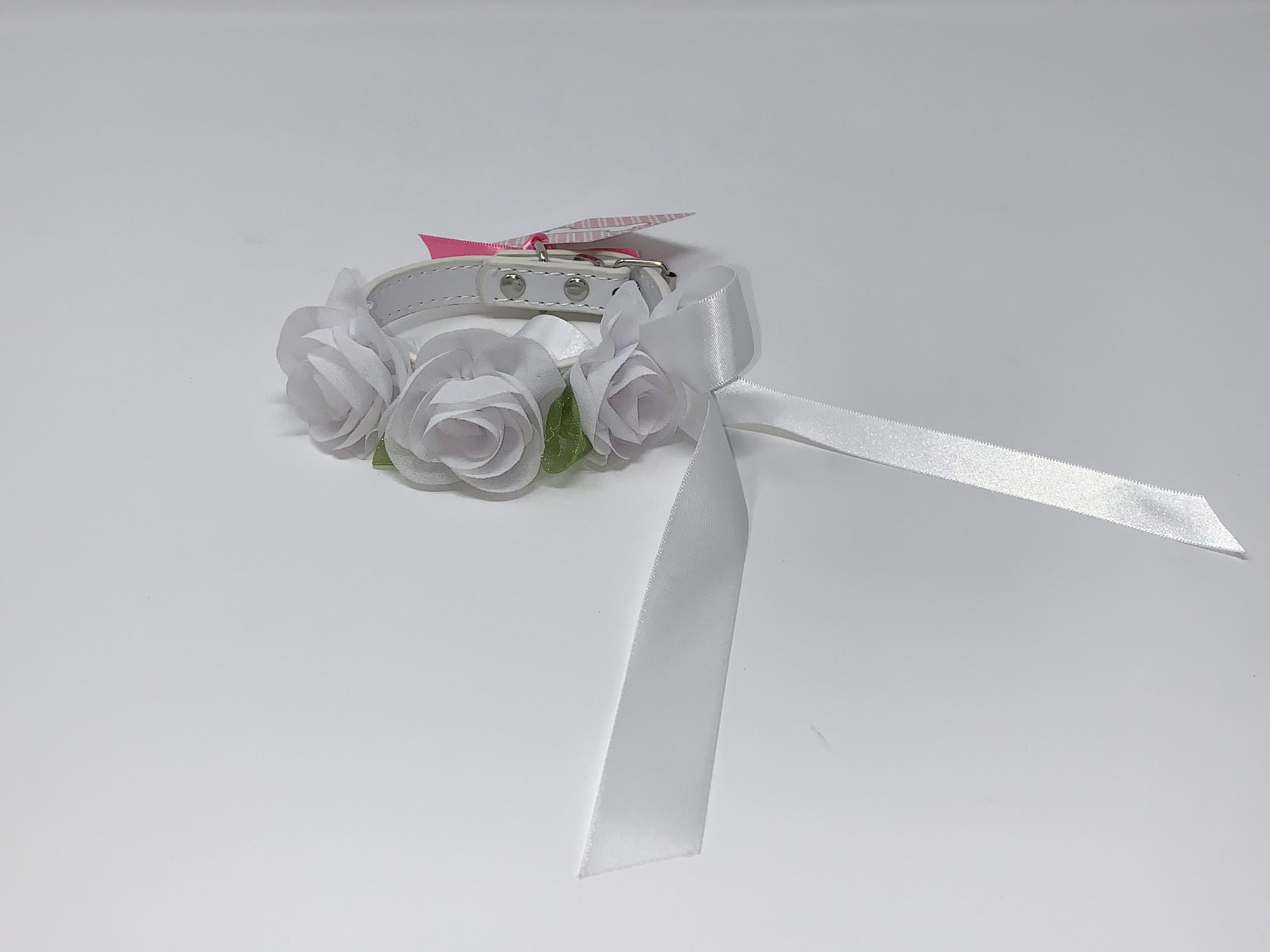 White Dog Collar with White Flowers image 0