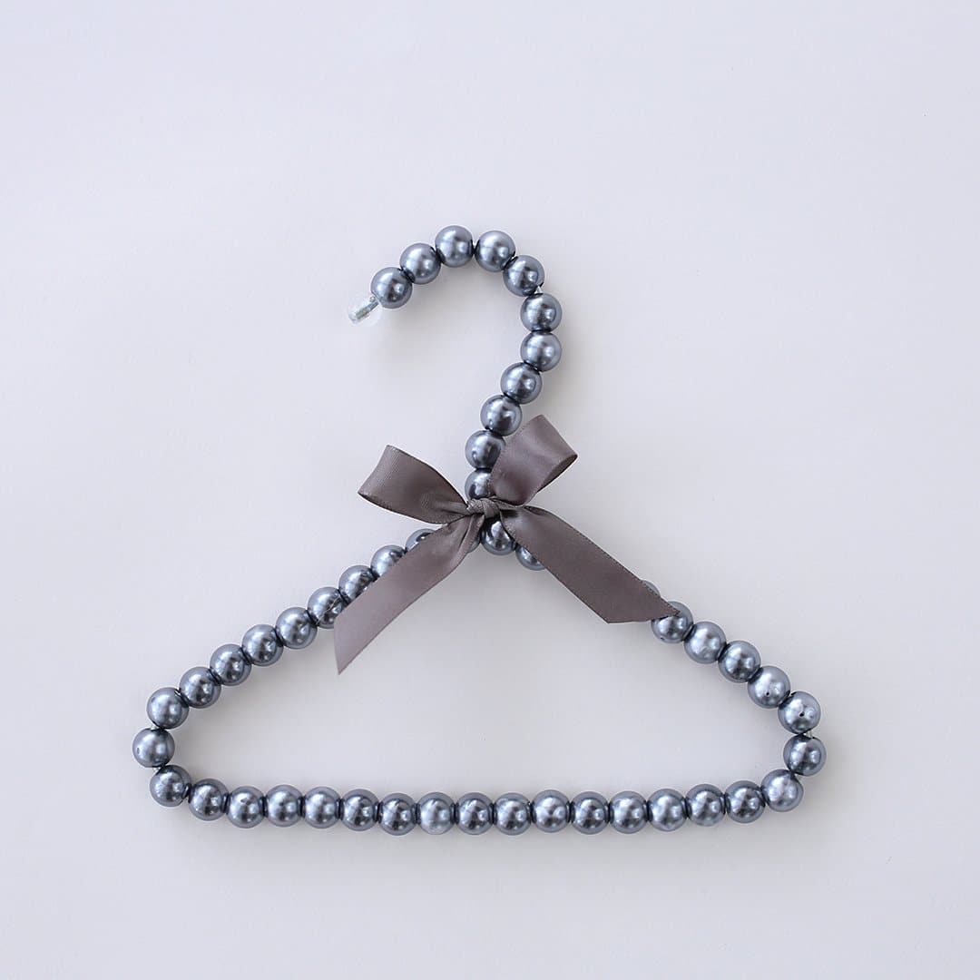 Pearl Clothes Hangers for Dogs image 3