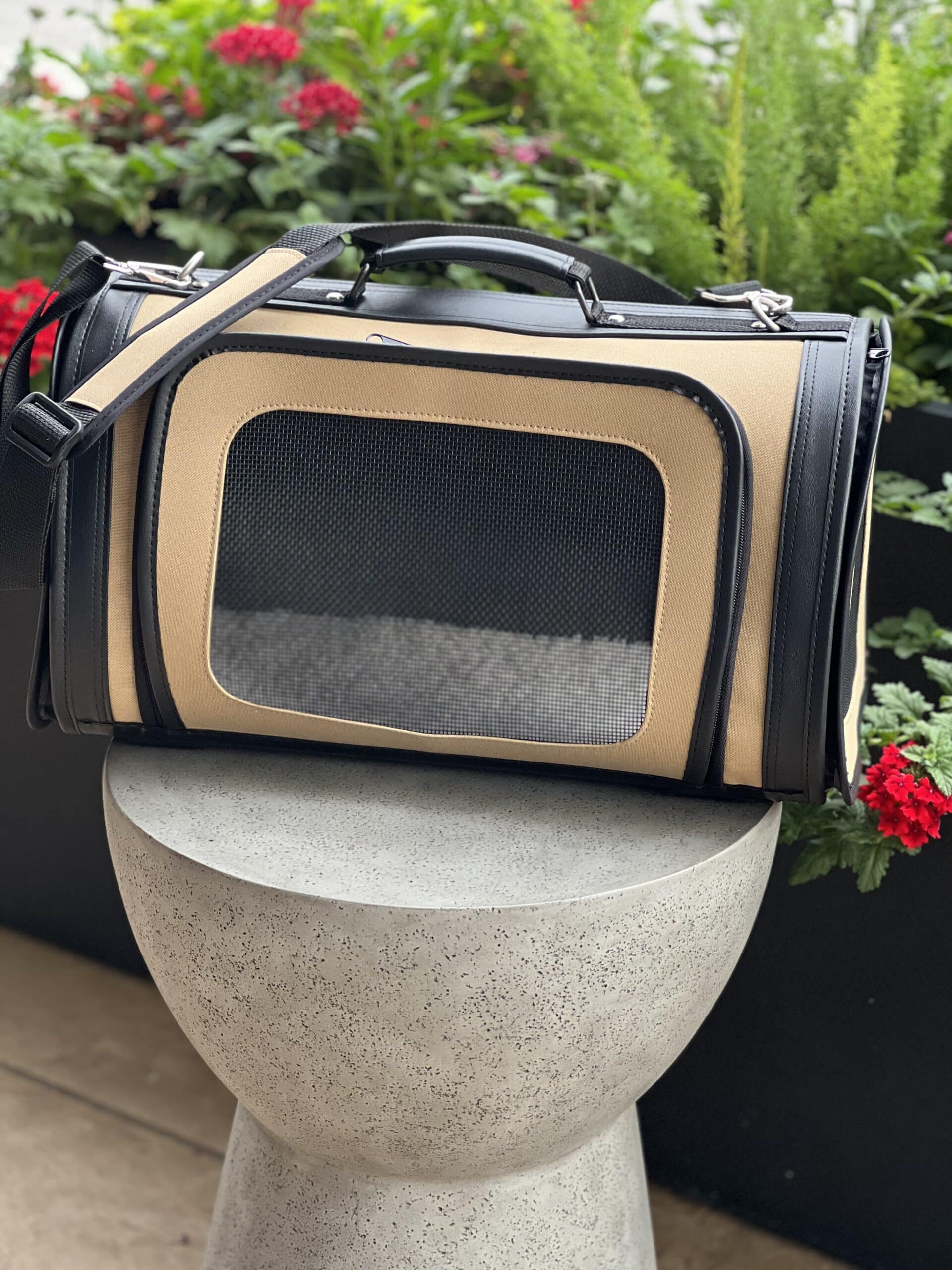 Kelle Khaki Large Dog Carrier image 0