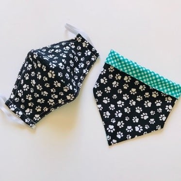 paw print bandana